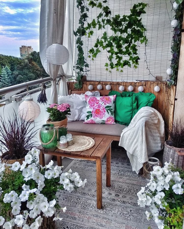 apartment balcony idea