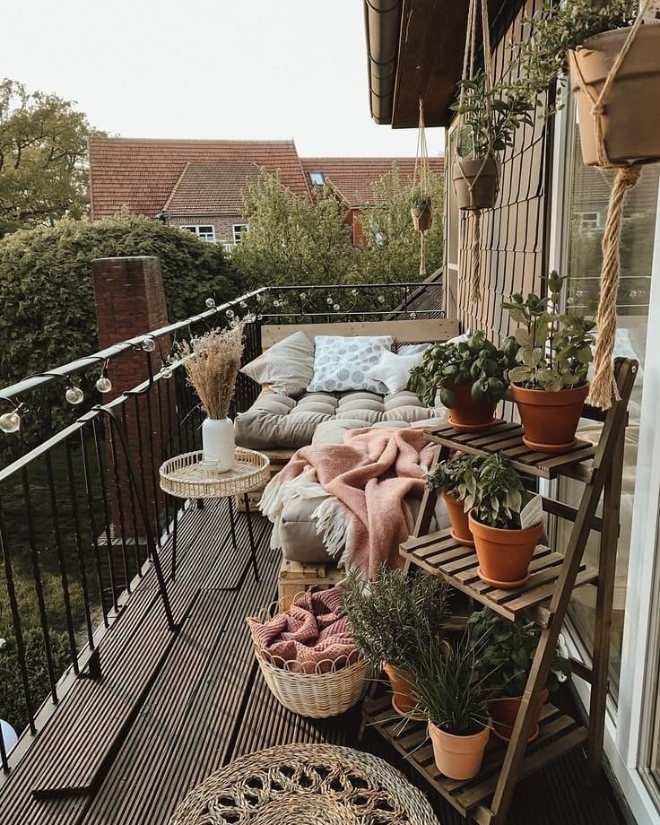 apartment balcony idea